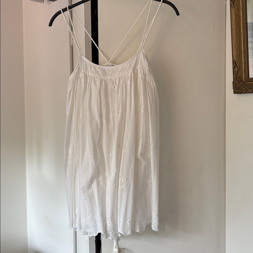 White Flowy Sleeveless Dress with side zipper.